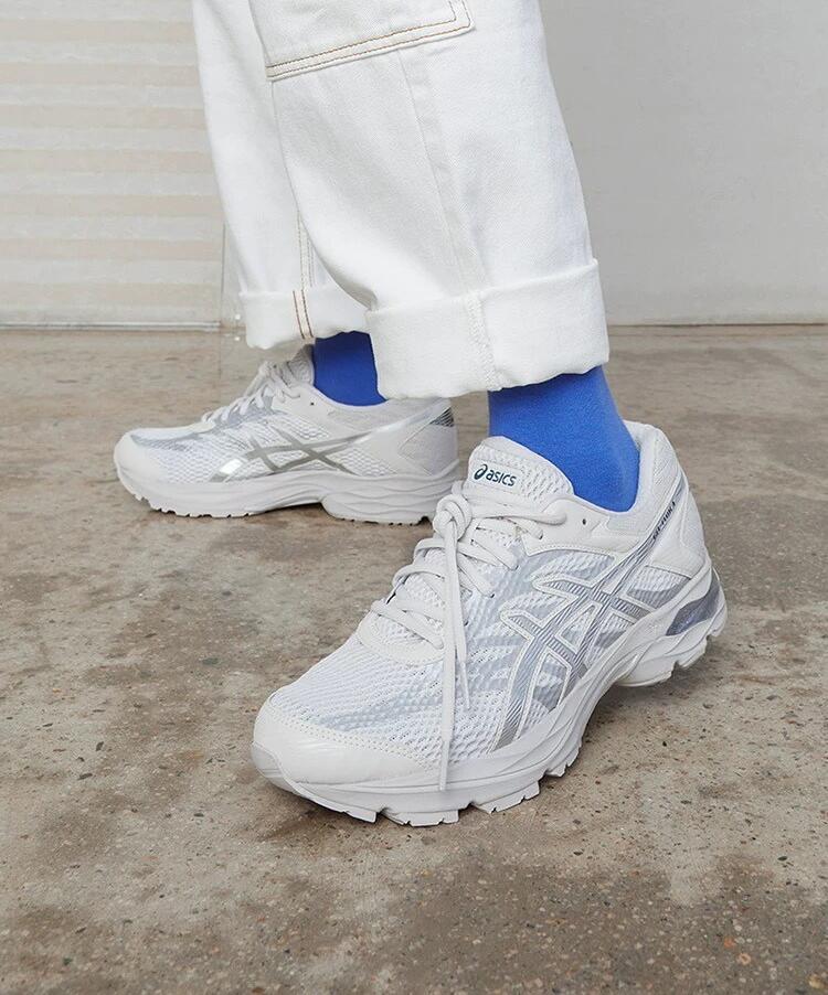 Rakuten - 日本未入荷 ASICS Gel-FLUX 4 アシックス ゲル フラックス4 ホワイトグレー 男女兼用スニーカー ランニングシューズ 1011A614-025