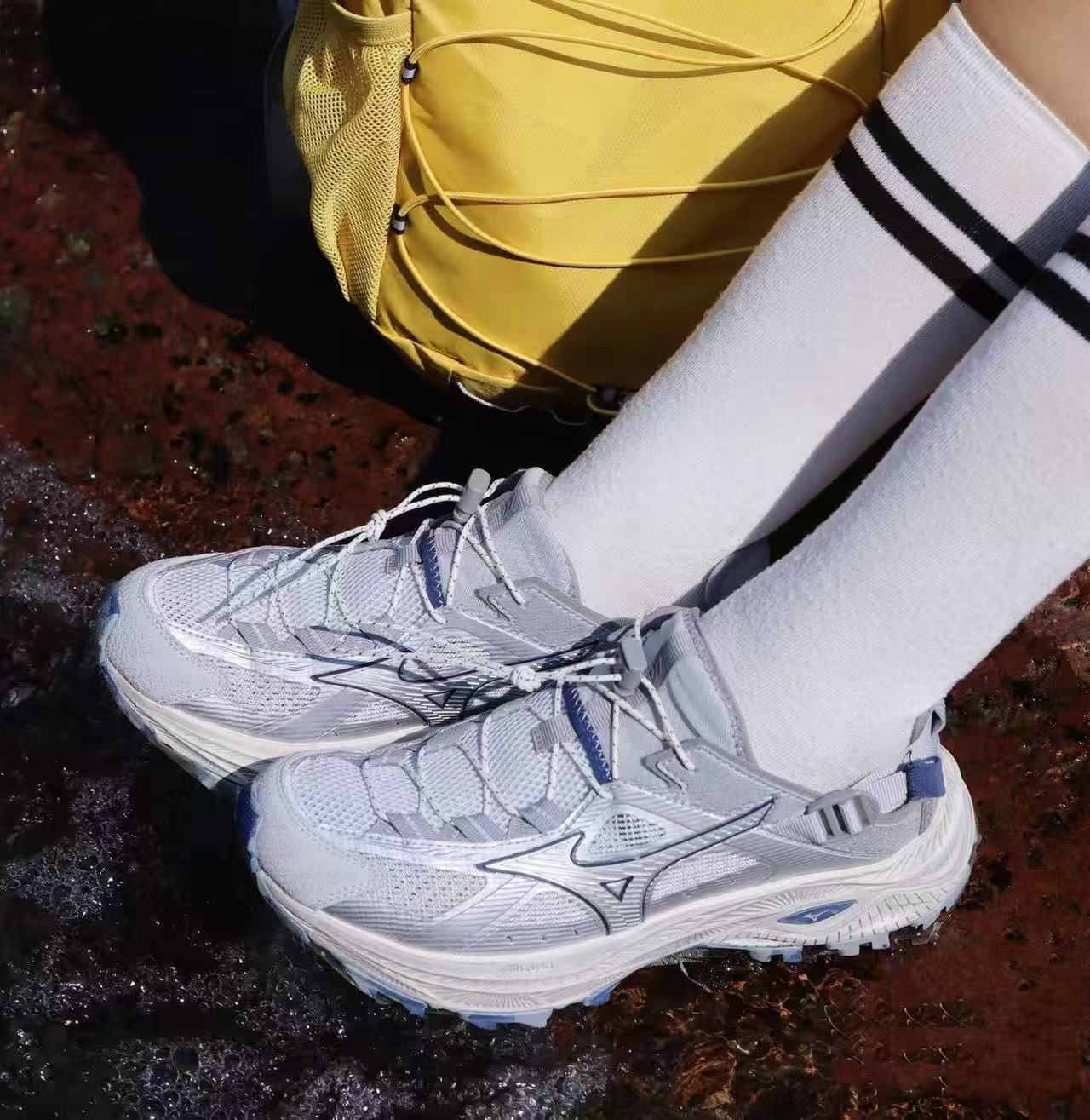 Rakuten - 日本未入荷 Mizuno Racer Trail SE ミズノ レーサー トレイル V2 Antarctic Grey Silver シルバー 男女兼用スニーカー D1GH261205