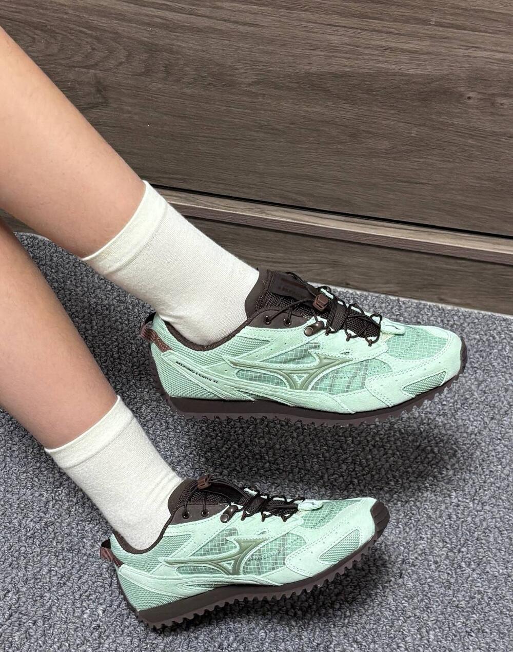日本未入荷 Mizuno ミズノ LG 60S Light Green ライトグリーン カジュアルスニーカ...