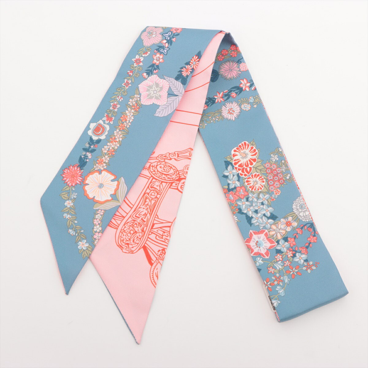【中古】エルメス ツイリー BRIDES DE GALA EN FLEURS ブリッドドゥガラアンフルール スカーフ シルク ライトブルーのサムネイル
