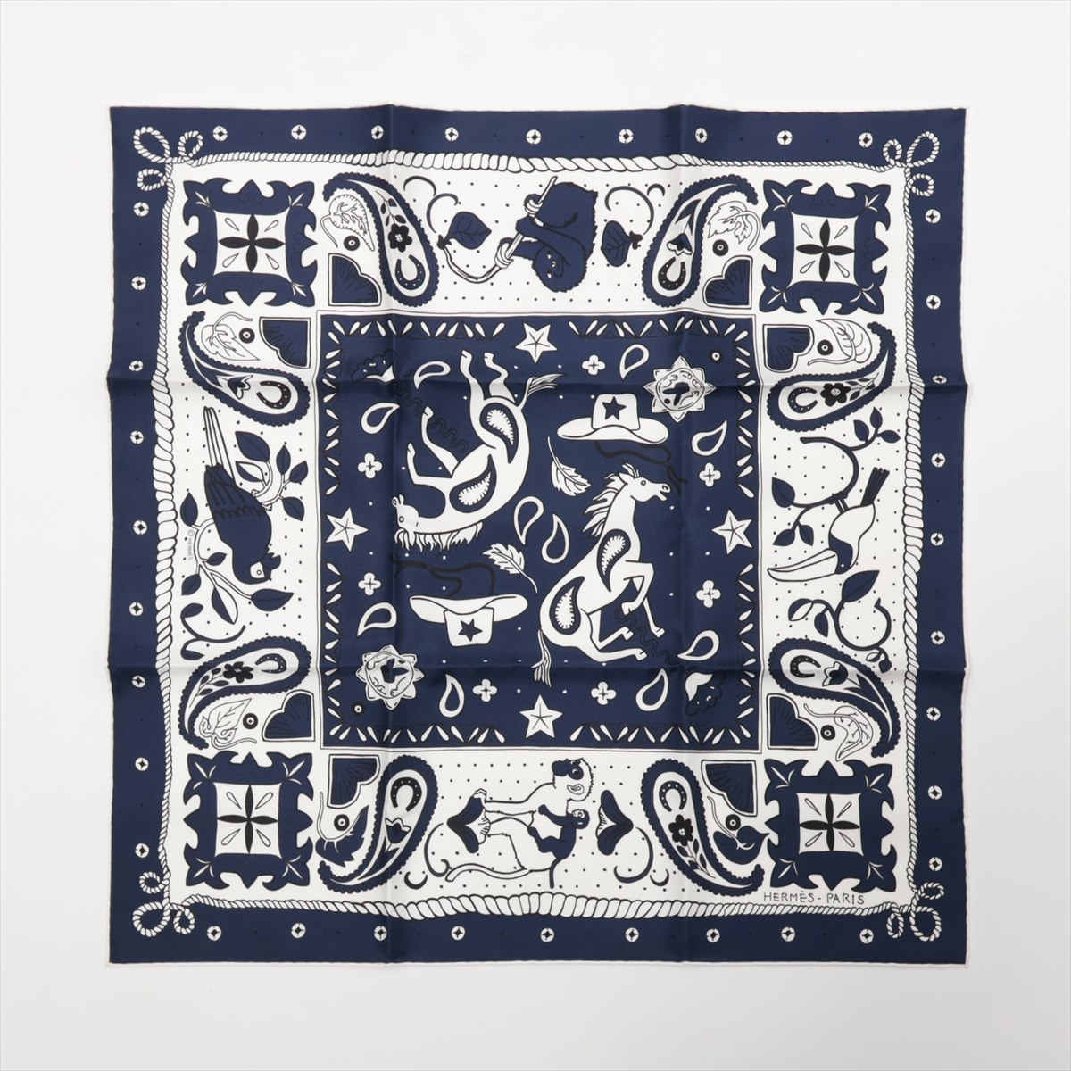 【中古】エルメス カレ55 Animaux Bandana アニマル バンダナ スカーフ シルク ネイビー×ホワイトのサムネイル