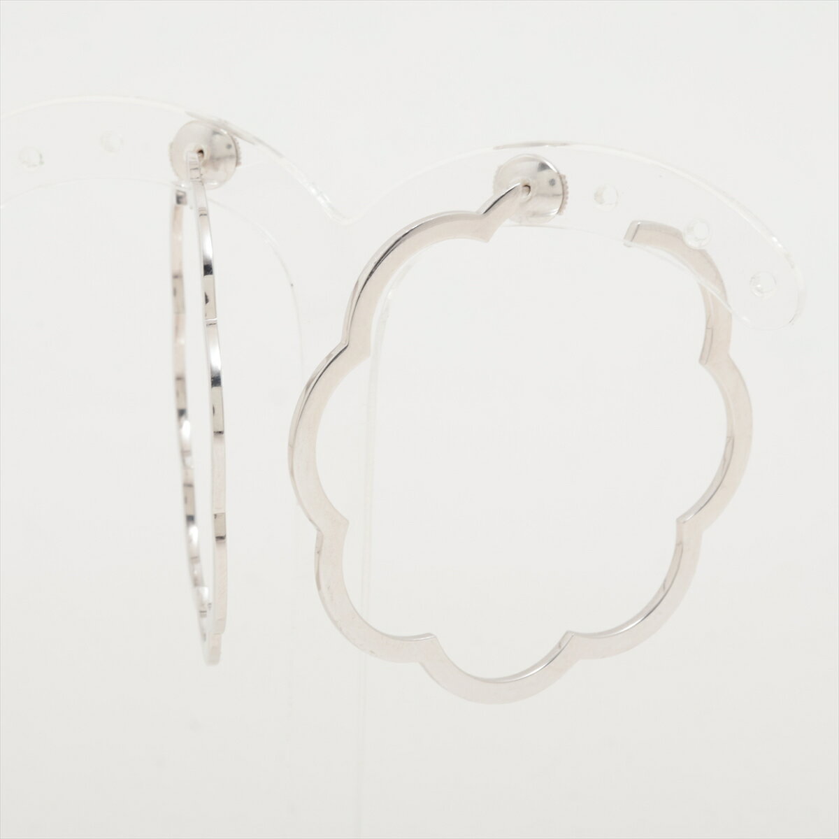新作CHANEL☆入手困難シャネルピアス カメリア 直営1点 (CHANEL