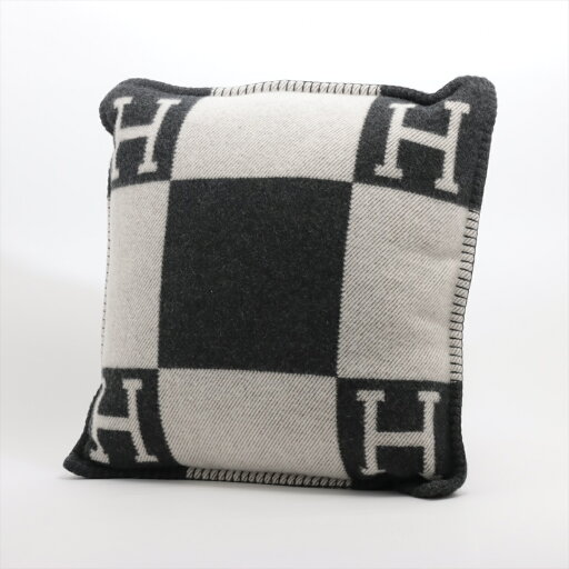 【中古】エルメス アヴァロンPM クッション ウール×カシミヤ エクリュ×グリ フォンセ 【中古】エルメス アヴァロンPM クッション ウール×カシミヤ エクリュ×グリ フォンセ