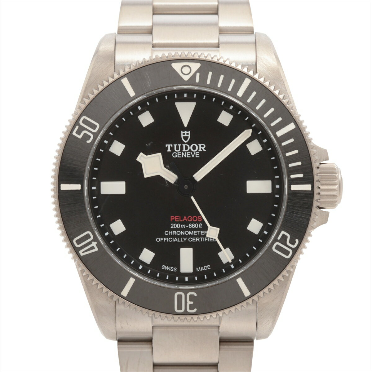 商品番号 A3944486 カテゴリ 腕時計 ブランド チュードル 商品ランク AB サイズ ケース縦：約39 ケース横：約39 腕周り：約17 付属品 箱 ギャランティ 替えベルト あまりゴマ 素材 TI モデル ぺラゴス 39 ムーブメント AT 文字盤 黒 あまりゴマ 2 備考 磨きを行っております。細かな傷はございますが比較的状態の良いお品物でございます。2023年2月購入のお品物です。 サイズガイドはこちら