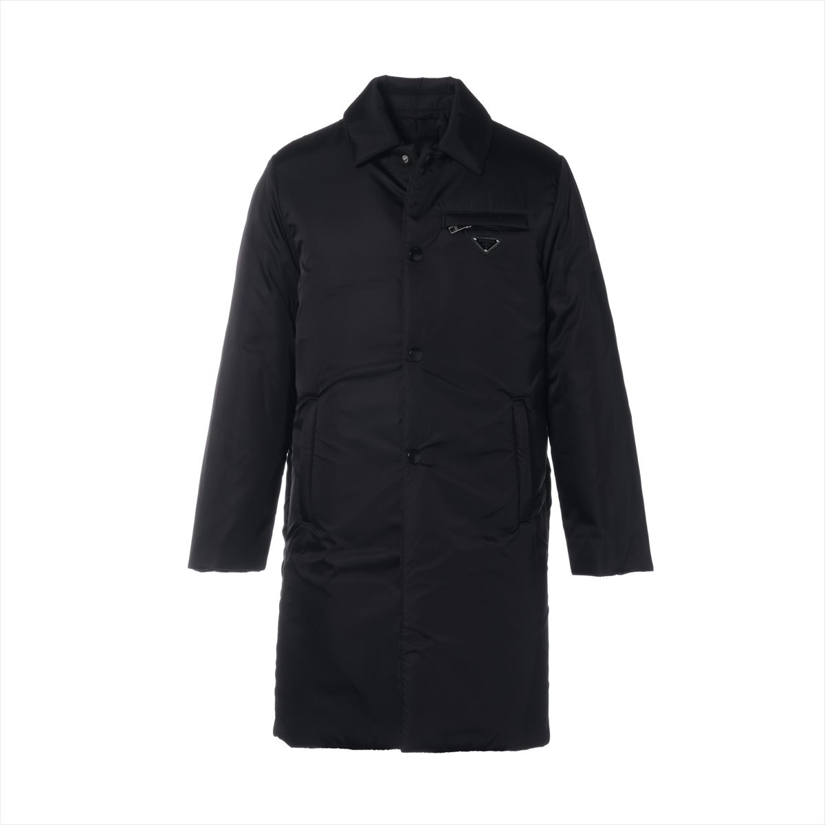 商品番号 A4134625 カテゴリ アウター ブランド プラダ 商品ランク A サイズ 表記サイズ：S 総丈：約104.0 肩幅：約43.0 身幅：約54.0 袖丈：約62.5 付属品 なし カラー ブラック 素材 ナイロン モデル Re Nylon リ ナイロン 備考 後ろ身頃にスレがございますが、使用感の少ない綺麗なお品物です。 サイズガイドはこちら