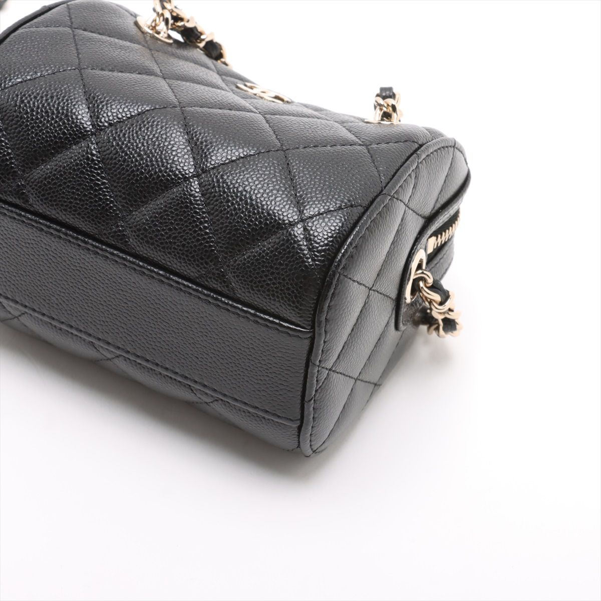 【中古】シャネル マトラッセ キャビアスキン 2WAYショルダーバッグ ブラック ゴールド金具 ランダムシリアル AP4898　