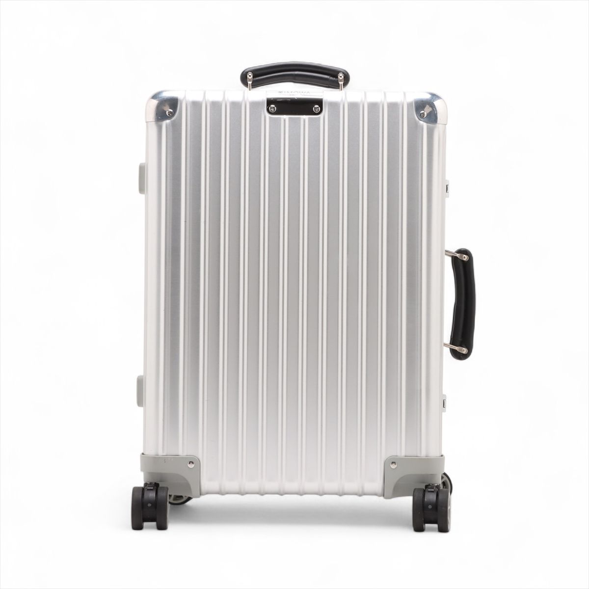 【中古】リモワ クラシックキャビン アルミニウム キャリーケース シルバー 暗証番号000