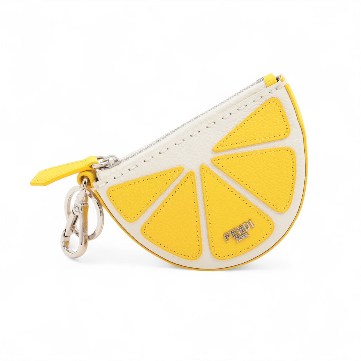 FENDI - 【中古】フェンディ ポーチ イエロー×ホワイト レモンシェイプ キーホルダー 7AP098
