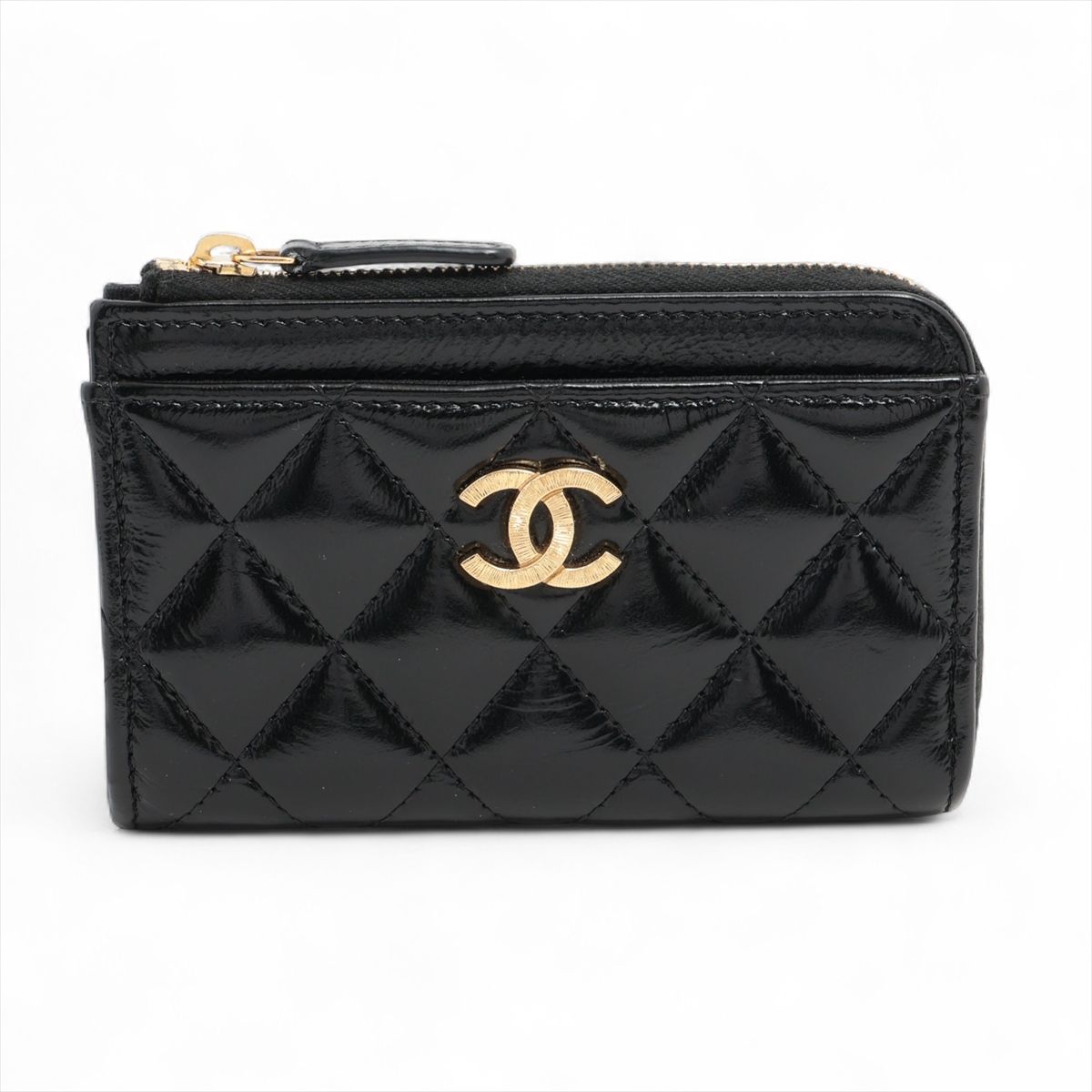 CHANEL - 【中古】シャネル マトラッセ シャイニーラムスキン フラグメントケース ブラック ゴールド金具 ランダムシリアル