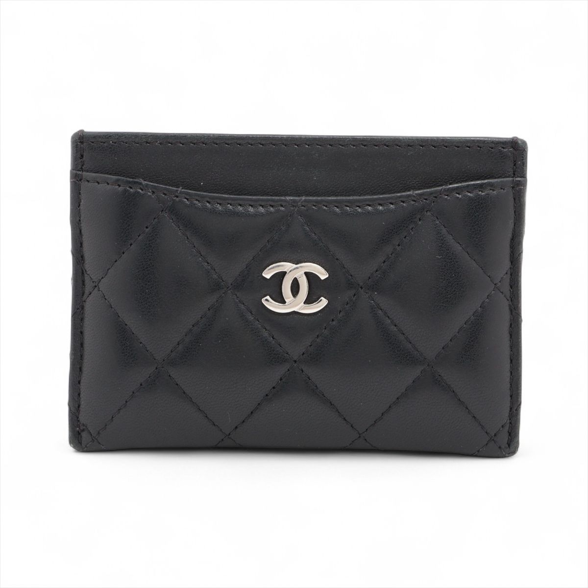 CHANEL - 【中古】シャネル マトラッセ ラムスキン カードケース ブラック シルバー金具 29番台