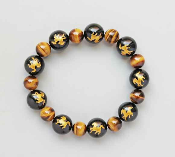 【開運縁起】九頭馬（オニキス）、虎目石　迫力のブレスレット