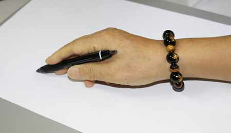 【開運縁起】九頭馬（オニキス）、虎目石　迫力のブレスレット