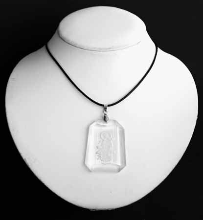 【すぐに使える10％OFFクーポン】観音菩薩 水晶ペンダント（般若心経入り） 開運・縁起のお守り