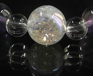 "EVブレス　壱！創造力や洞察力などをパワーアップしてくれる爆裂水晶！光が当たるとまるで雪のようにキラキラ輝き