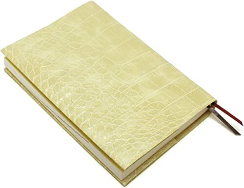 お手入れいらずの リサイクルレザー ブックカバー ほぼ日手帳 文庫版対応サイズ (スピンしおりひも付き/クロコ型押しクリーム)