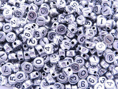 500個 数字パターン柄 円形 アクリルビーズ 7mm 穴:1mm シルバー フラット ミックスアソート文字 フェ..