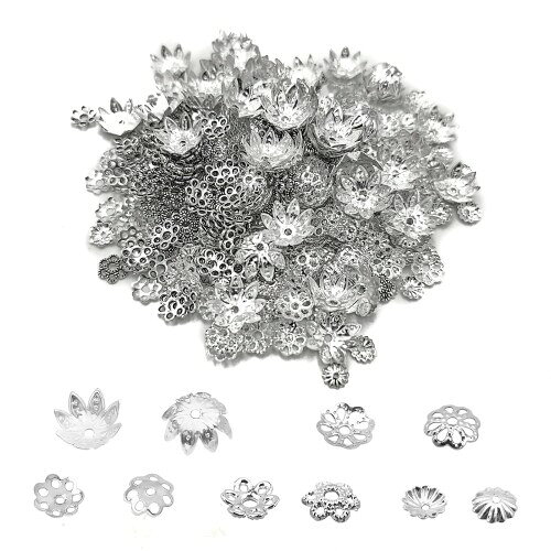 座金 花座 ビーズキャップ 約750個 つまみ細工 蕾 つぼみ パール金具 フラワー イヤリング アクセサリー パーツ 手芸 クラフト ハンドメイド DIY材料 ゴールド（シルバー）5種) セット:シルバー 座金 ビーズ,約5種類、約750個入り!数量は手作業でカウントしているため、誤差が生じる場合がありますのでご了承ください。 スタイルの多様性:5つの異なるファンシーなスタイルで、より多くの組み合わせを提供します。インの幅が広いです。 想像力豊かな作品に仕上がります。 使用場合:パールと合わせて、手作りアクセサリー、ハンドメイド作品への飾り付け、DIYなど様々な用途にお使いいただけます。 注意:当店では他のビーズやチャーム、各種パーツなどハンドメイド手芸用品をご用意していますので、お気に入る商品を選びましょう♪ 座金 花座 ビーズキャップ つまみ細工 蕾 つぼみ パール金具フラワー イヤリング アクセサリー パーツ 手芸 クラフト ハンドメイド DIY材料 ゴールド 商品コード57082042829商品名座金 花座 ビーズキャップ 約750個 つまみ細工 蕾 つぼみ パール金具 フラワー イヤリング アクセサリー パーツ 手芸 クラフト ハンドメイド DIY材料 ゴールド（シルバー）5種)型番001サイズ9.5mmカラーピスティルパール（シルバー）5種※他モールでも併売しているため、タイミングによって在庫切れの可能性がございます。その際は、別途ご連絡させていただきます。※他モールでも併売しているため、タイミングによって在庫切れの可能性がございます。その際は、別途ご連絡させていただきます。