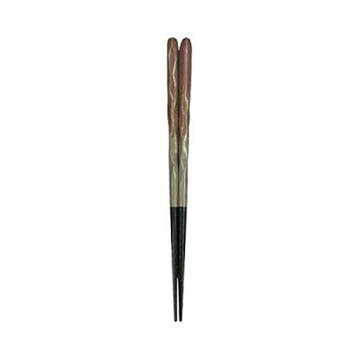 一双 日本製 箸 淡路 21cm 38826 箸サイズ:約21cm 材質:天然木、上部/ポリエステル、下部/漆 原産国:日本 伝統的な中にモダンなデザインの入ったおしゃれなお箸 上質なお箸で華やかなお食事タイムを演出 お箸は、人と人とを箸渡しすると言われ縁起の良いものとされている為、ギフトに最適 商品コード39081862012商品名一双 日本製 箸 淡路 21cm 38826型番38826サイズ21cmカラー淡路※他モールでも併売しているため、タイミングによって在庫切れの可能性がございます。その際は、別途ご連絡させていただきます。※他モールでも併売しているため、タイミングによって在庫切れの可能性がございます。その際は、別途ご連絡させていただきます。