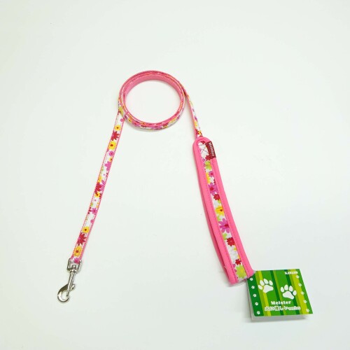 Meister(マイスター) マイスターソフティリード フラワー ピンク SS サイズ 本体サイズ (幅X奥行X高さ) :2.5×121×1cm 本体重量:0.039kg 原産国:大韓民国 クッション素材で衝撃の吸収性が高いです。犬に優しいソフト仕上げにこだわりました。 商品コード39081767320商品名Meister(マイスター) マイスターソフティリード フラワー ピンク SS サイズサイズSSカラーピンク※他モールでも併売しているため、タイミングによって在庫切れの可能性がございます。その際は、別途ご連絡させていただきます。※他モールでも併売しているため、タイミングによって在庫切れの可能性がございます。その際は、別途ご連絡させていただきます。