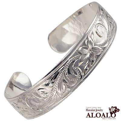 伝統のハワイアンスクロールが上品にストレートに彫られています。伝統のハワイアンスタイルを身に着けることによりハワイアンなライフスタイルスローライフを感じることが出来るかも・・・波は永遠を意味し、プルメリアは幸福を意味します。こんな贅沢な意味を王道ならではのデザインでお届けします。【材質】silver925【バングル幅】15mm【バングル厚】1.25mmハワイから直輸入のハワイアンジュエリーです。ご購入を希望されるお客さまは「カートに入れる」ボタンを押してください。　　※バングルサイズについてページ下部に掲載されているバングルサイズ換算表をご参照いただき、「inch」オープンタイプの場合は7インチをご覧下さい。但し前後の調整が可能ですのであまりにかけ離れていなければサイズは考えなくても大丈夫です。