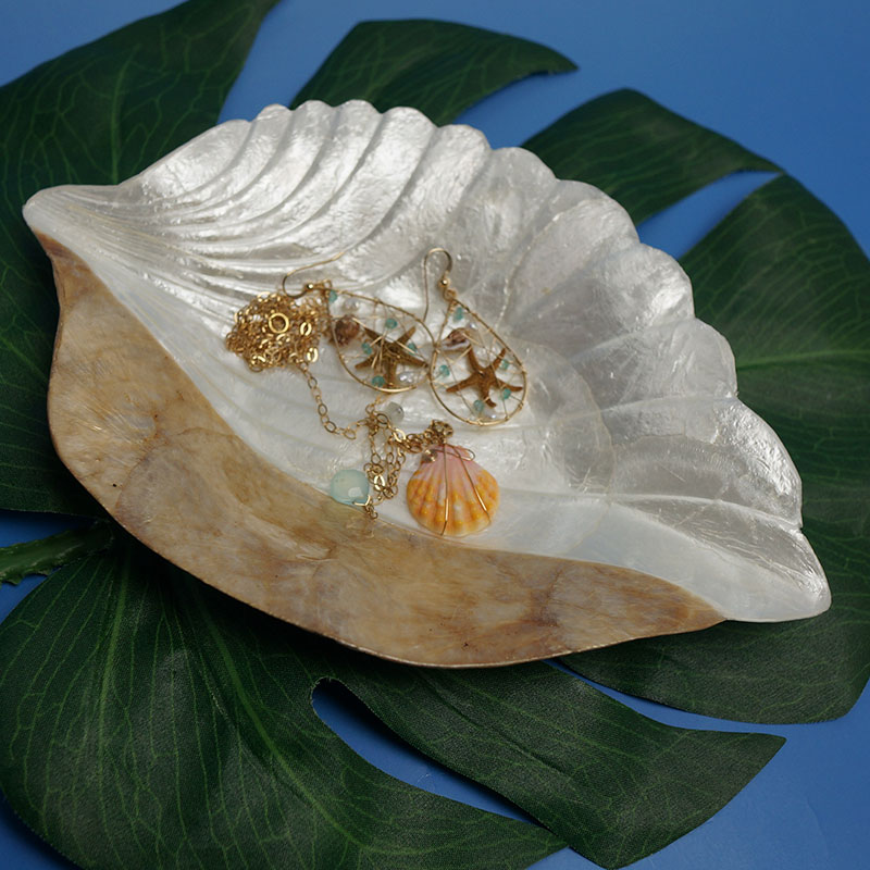 【8000円以上で送料無料！】シェル（貝）のお皿※トレイのみのお届けです。一つ一つ手作業なので、多少デザインなどが変わります。※注意！食器洗浄機不可！電子レンジ不可！※北海道・九州は1万円以上で送料無料！（沖縄のぞく） 3