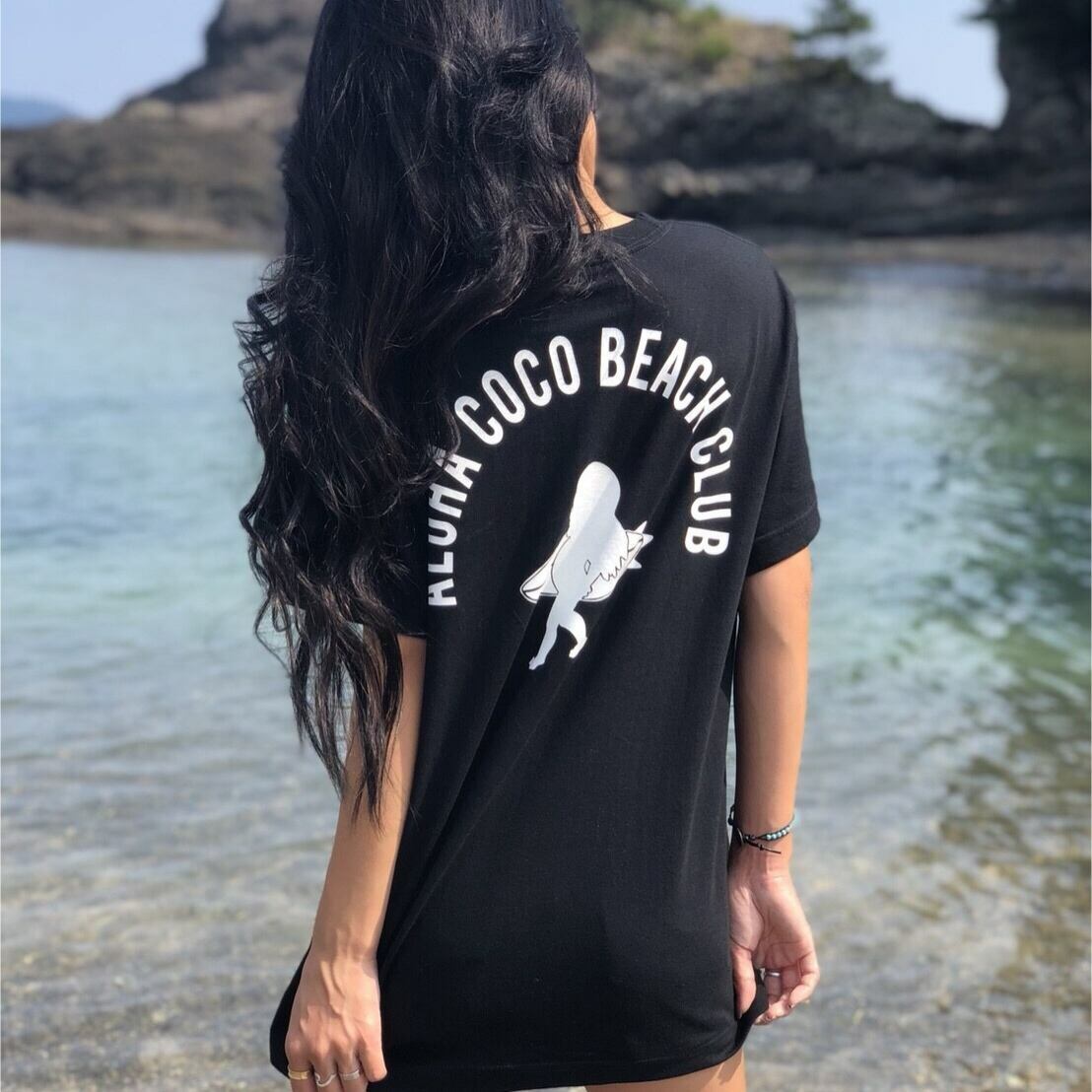 楽天ALOHACOCOcocoロゴTシャツ黒【unisex size】定番商品人気ロゴHawaii沖縄SURF海送料無料ラッピング無料プレゼントブラック男女兼用USA人気商品BEACH沖縄お土産カジュアルファッション可愛いバックプリント映え