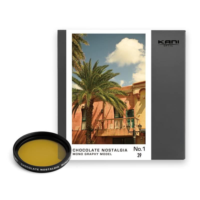 KANI チョコレートノスタルジア No.1 -MONO GRAPHY MODEL- 色彩効果 レンズフィルターチョコレート色に褐色がかり、いつか見た映画の一場面のように懐かしく暖かく柔らかな印象で仕上げます。独特なやわらかさがあり、オールドレンズのような味わいを楽しめます。フォトグラファー上田晃司とコムロミホが監修し、作り上げたフィルターです。スナップはもちろんのこと、ポートレートにも相性が良いです。海外でも人気の色合いで、褐色に褪せてノスタルジックに表現できます。