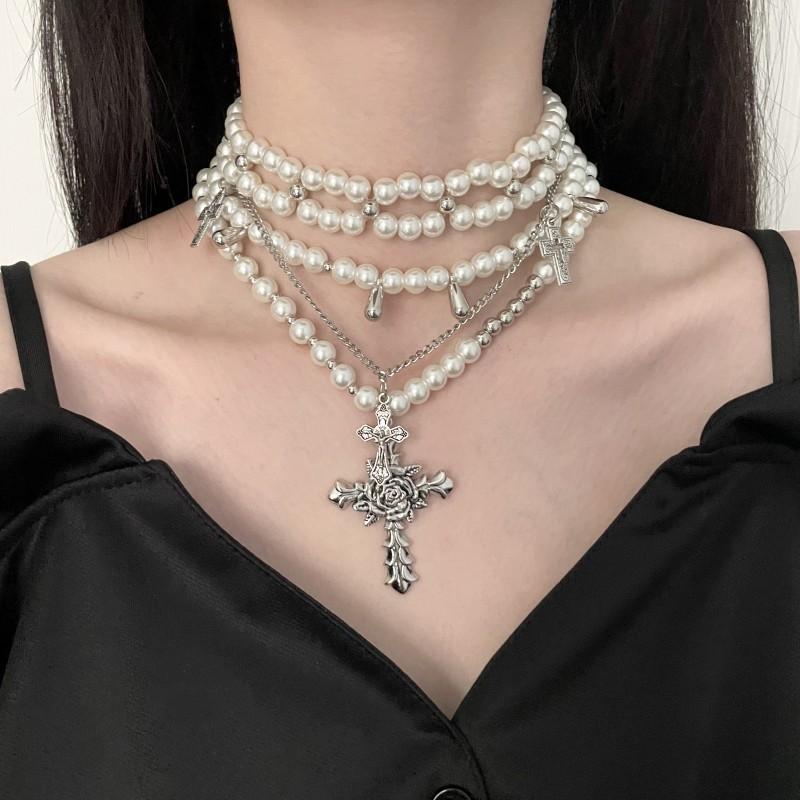 Chromium - ネックレス 女性用 高級感 多層 パール 花モチーフ 十字架 鎖骨チェーン トレンド デザイン かわいい クール スタイル アクセサリー 普段使い 軽量 細身 シルバー ゴールド 対応