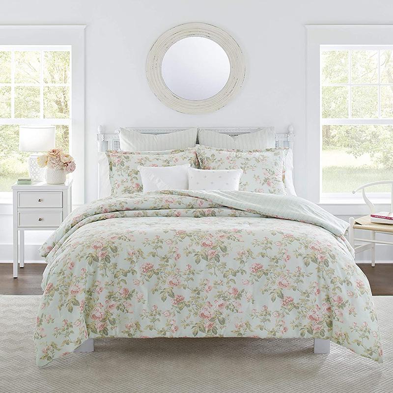 ローラアシュレイ リバーシブル キルト 枕カバーセット 花柄 バラ 薄緑 グリーン Laura Ashley Home | Madelynn Collectio...
