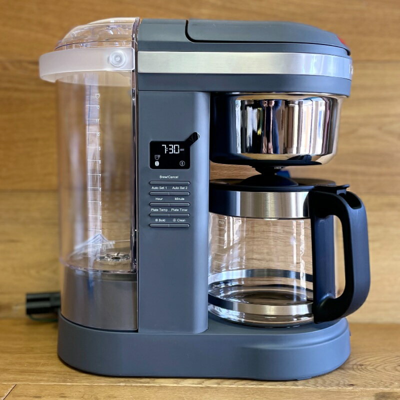 コーヒーメーカー 12カップ ガラスカラフェ シャワーヘッド タイマー機能 2時間保温 キッチンエイド KitchenAid KCM1208 Spiral Showerhead 12 Cup Drip Coffee Maker 家電