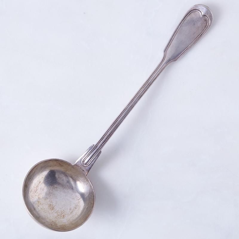 re[W [h  tX ⃁bL Vintage French Silverplated Ladle