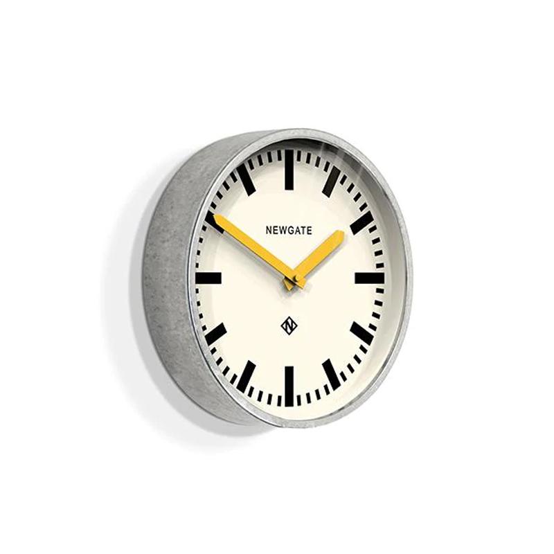 ニューゲート 掛け時計 ウォールクロック 直径30cm イエロー Newgate The Luggage LUGG667GALCY Modern Industrial Wall Clock | Galvanized Metal [2]