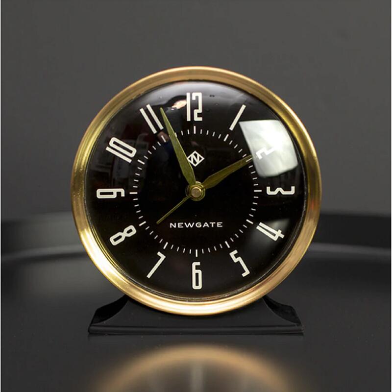 ニューゲート 置き時計 丸 ゴールド レトロ アラーム Newgate The Hotel Alarm Clock Gold with Black Face HOTE527CK [2]