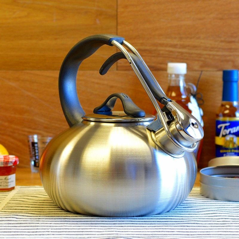 シャンタール クラシック ステンレス ループ 笛吹きケトル 1.7L Chantal Classic Stainless Steel Loop Teakettle SL37-LOOP BRS