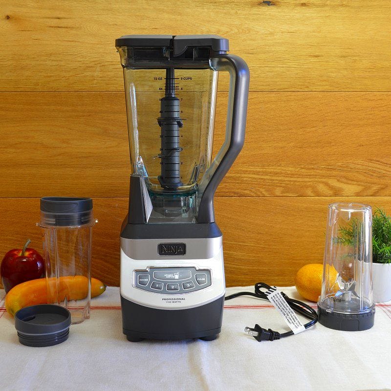 ニンジャ プロフェッショナルブレンダー Ninja Professional Blender with Nutri Ninja Cups BL660 家電