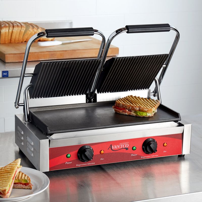 パニーニメーカー 業務品質 プロ仕様 3500W ダブル プレス グリル Avantco P88SG Double Commercial Panini Sandwich Grill with Grooved Top and Smooth Bottom Plates 家電