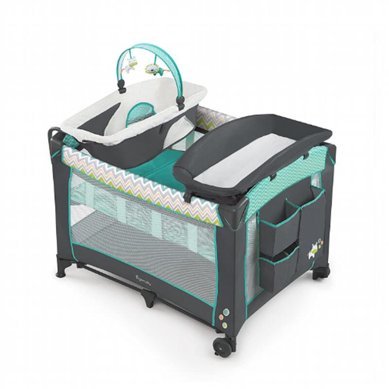 折りたたみ プレイヤード バシネット マットレス サイドポケット おもちゃ 子供 赤ちゃん Ingenuity Smart and Simple Packable Portable Playard with Changing Table - Ridgedale