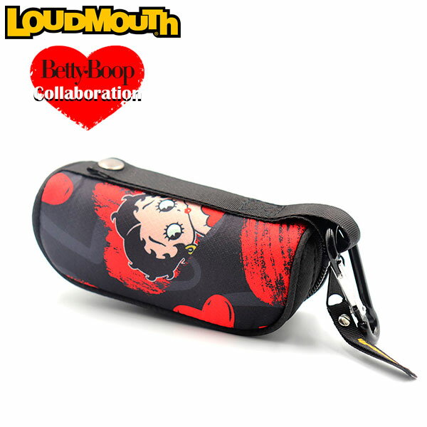 こちらの商品は4月の入荷予定の予約商品となります。 商品は入荷次第の発送となりますが、生産の都合上遅れる場合もございます。 ご了承くださいませ。 2026年春夏 Loudmouth x Betty Boop コラボアイテム！ ◎特徴 ・ゴルフボール3球収納可能です。 ・雨の日でも安心な撥水加工素材です。 ・開口部はチャック式で、ボールの取り出しがスムーズにできます。 ・カラビナが付属しており、バッグやベルトループに簡単に取り付けができ、 　持ち運びがさらに便利になっております。 ・ベティちゃんコラボで意外性も抜群のデザインです！ ●日本正規品 ●2026年春夏モデル ●ボールポーチ（ボール3球収納可能） ●幅4.6cm x 高さ13.2cm x マチ4.6cm ●撥水加工ポリエステル ※生地の裁断によってはお届けする商品のデザインが 写真のものとは異なる場合がありますので 予めご了承くださいませ。 個性的なラウドマウスの柄をカテゴリーから探すならこちら！ お気に入りのデザインがきっと見つかる！有限会社サンヴァリィ（アルファゴルフ）はラウドマウスのキャディバッグやヘッドカバーなど アクセサリー類を企画・製造しております。 企画・製造会社だからできる品揃え、バリエーション！ 他店では見ないレアな柄も取り揃えておりますので、是非ご覧ください！