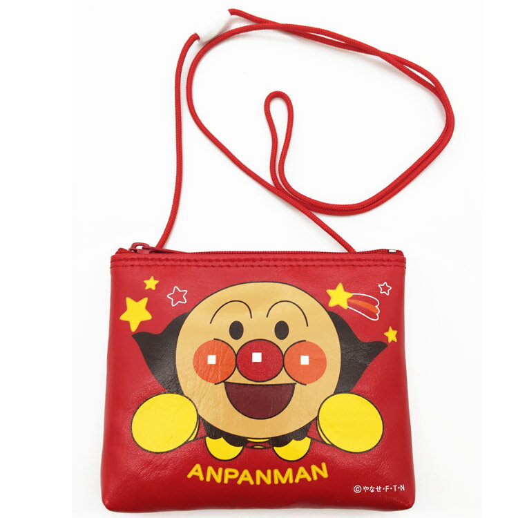 商品説明 〔それいけ！アンパンマン☆ANPANMAN〕 やなせたかし原作でおなじみのアニメ☆彡みんな大好き♪元気いっぱいアンパンマンからミニミニポシェットが登場☆小さなお子様も持ちやすいサイズのポシェットです♪負荷がかかるとはずれる安全パーツが付いているので安心☆ 仕様内容 【サイズ】約9.5×12×D1.5cm（肩紐の長さ：約80cm） 【素　材】合成皮革 【原産国】日本 特記事項画像はあくまでも商品イメージになります。実際の商品と色や仕様が多少異なる場合がございます。 ※メーカー希望小売価格はメーカーカタログに基づいて掲載しています。