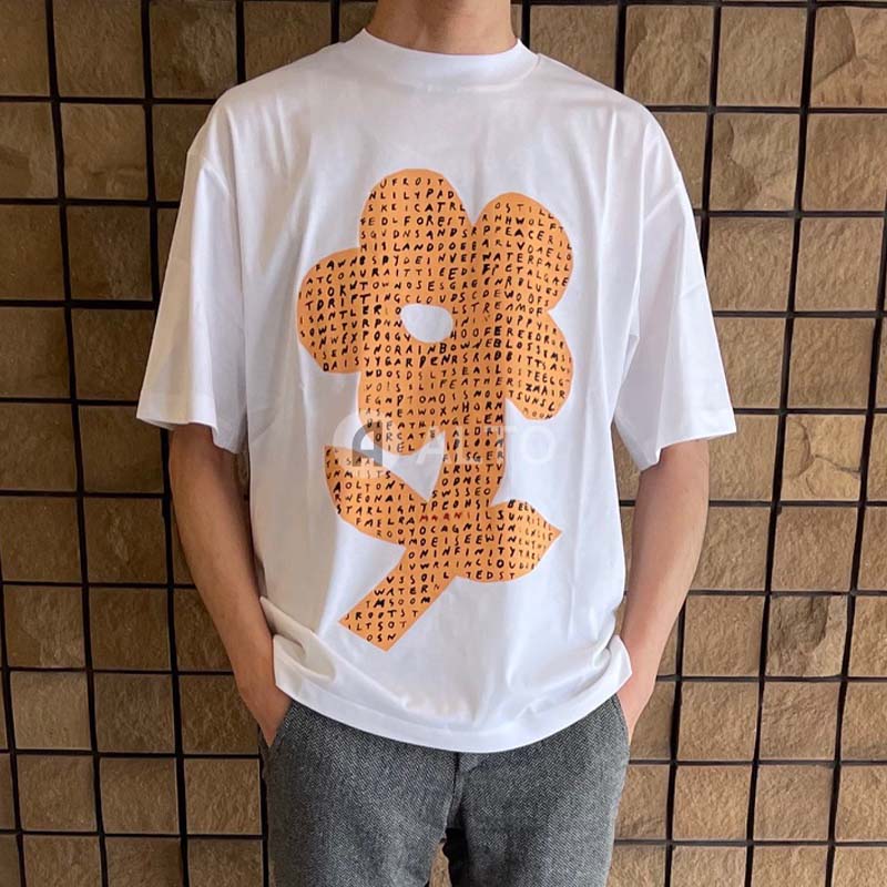 松本若菜さんTBS『西園寺さんは家事をしない』衣装のTシャツは 松本若菜さんTBS『西園寺さんは家事をしない』衣装のTシャツは