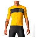 プロレースでも多くの実績を誇るCastelli（カステリ）の 自転車ジャケット Prologo 7 Short Sleeve Jerseyを「当店しか扱っていないモデル」も含め販売中!※他店で同じモデルの取り扱いがあるかもしれないですが　AMACLUBのみ扱いカラーや当店のみ扱いサイズがありますので是非ご比較ください（人気につき数量限定のため、売切れ次第終了とさせていただきます)※商品ページ下部「よくある質問」以下を必ずお読みください 商品名 Castelli Prologo 7 Short Sleeve Jersey 特徴 ●ボディにマイクロピクポリエステルニットを採用し、柔らかい手触りで優れた湿気管理を実現します●袖には切りっぱなしの袖端を備えたV elocity Rev2生地●ネックプロテクター付きのフルレングスのYKK Vislonジッパー●最適なポケット配置を実現するドロップポケットデザインの3つのリアポケット●ウエストに伸縮性のあるシリコングリッパー●ポケットの両側に反射ディテール　　○説明はメーカーからのものです 2024.1現在