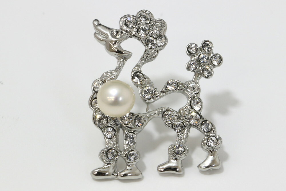 パール 真珠 ピン ブローチ プードル 犬 白 ボタン型 5.5mm 代用ロジウム
