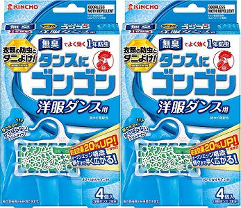 商品名 ゴンゴン 洋服ダンス用 4個入 無臭タイプ 【×2個セット】 商品説明 オープンエッジ構造により薬剤の拡散力に優れ、防虫効果が20%アップ(当社比)。当社独自の防カビ剤配合。カビの発育を抑え、衣類をカビから守ります。衣類の防虫に加え、収納空間のダニよけ効果もあります。(エムペントリンの効果)※ 収納内に屋内塵性ダニ類を寄せつけにくくする効果を確認しています。マダニやイエダニを対象とした製品ではありません。お取替えサイン付き。「お取替え」の白い文字が出たら、お取替えください。※サインの目安は使用開始後約1年です。(温度、収納庫及び使用状態等で一定しないことがありますが、効能には影響ありません。)【適用害虫】(収納空間のダニよけ効果)…屋内塵性ダニ類【内容量】4個原材料・成分防虫成分:エムペントリン(蒸散性ピレスロイド)、防カビ成分:イソチアゾリン系防カビ剤使用方法タンスや引き出しなどの収納スペースに、この防虫剤を置いてください。使用開始後約1年でサインが出たら、お取替えください。商品紹介【商品特長】・衣類にニオイが移らず、しっかり防虫。・オープンエッジ構造により薬剤の拡散力に優れ、防虫効果が20%アップ(メーカー比)・当社独自の防カビ剤配合。カビの発育を抑え、衣類をカビから守ります。・適用害虫の防虫に加え、気になるダニも収納内に寄せ付けにくい。(エムペントリンの効果)※収納空間内にダニを寄せ付けにくくする効果を確認しています。マダニを対象とした製品ではありません。・使いやすく、かさばらないスリムタイプ。・「おとりかえサイン」付き。「おとりかえ」の白い文字が出たら、お取替えください。・サンドイッチ効果(洋服ダンスに2個)で両側から薬剤が隅々まで広がります。・直径35の太いパイプにも吊るせます。・毛皮、金糸・銀糸・ラメ加工・皮革製品等にも使用できます。・他の防虫剤(パラジクロルベンゼン、ナフタリン、樟脳等)と併用しても差しつかえありません。【ご使用方法】袋から取り出して、洋服ダンスのパイプに吊るしてご使用ください。【適用害虫】イガ、コイガ、ヒメカツオブシムシ、ヒメマルカツオブシムシ【ご使用の目安】下記の寸法程度の洋服ダンスの場合(ジャケットなら約10着分)、ゴンゴン2個が使用の目安です。収納時、衣類に虫や汚れが付いていると食害やカビの原因となりますので、クリーニング等にて汚れをよく落としてからご収納ください。【標準使用量】洋服ダンス(600L)に2個【有効期間】使用開始後約1年(温度、収納容器及び使用状態等で一定しないことがあります。)【内容量】4個原材料・成分防虫成分:エムペントリン(蒸散性ピレスロイド)、防カビ成分:イソチアゾリン系防カビ剤使用方法タンスや引き出しなどの収納スペースに、この防虫剤を置いてください。使用開始後約1年でサインが出たら、お取替えください。衣類の防虫とダニよけ！よく効く1年防虫。当社独自の防カビ剤配合。カビの発育を抑え、衣類をカビから守ります。効果は1年間持続。交換タイミングのお知らせ機能もあります。ダニは収納空間が大好きダニにとって収納空間は快適な場所です。ゴンゴンなら衣類の防虫に加え、収納空間のダニよけ効果もあります。使いやすい無臭タイプ衣類にニオイが移らず、しっかり防虫。使いやすい無臭タイプです。※リニューアルなどによりパッケージなどの仕様が予告なく変更になる場合がございます。ご了承ください。 おすすめ商品