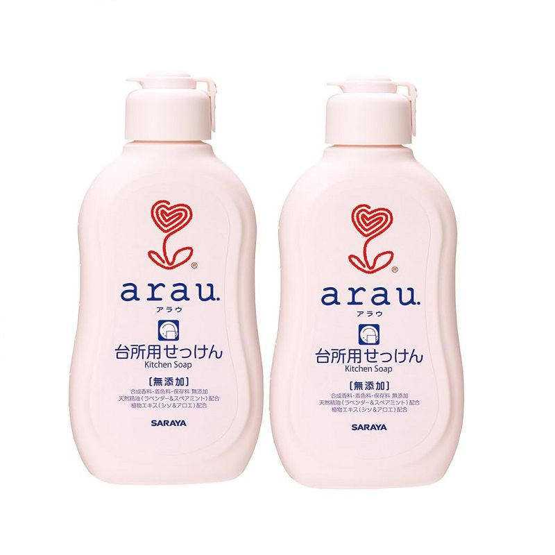 商品名 アラウ 台所用せっけん 本体 400ml 【×2個セット】 商品説明 商品サイズ (幅×奥行×高さ) :86×58×180内容量:400ml原材料・成分純石けん分(30%脂肪酸カリウム)「arau.(アラウ) 台所用せっけん 本体 400ml」は、植物から生まれたせっけん成分配合の台所用洗剤です。油汚れスッキリ、泡切れよくすすぎも早いので毎日の食器洗いに適しています。ラベンダー&スペアミントの天然精油配合で、ほのかに天然ハーブが香ります。うるおい植物エキス(シソ&アロエの天然エキス)配合。●合成界面活性剤、合成香料、着色料、保存料無添加。●赤ちゃん用の食器、ほ乳びん、おしゃぶり、おもちゃなどにもお使いください。●適量を直接スポンジに取り出してください。(せっけんの性質として水に溶かすと白くにごります。)●排水後は微生物によって生分解され、すばやく地球に還ります。●天然素材のため低温下に置かれるとまれに白濁することがありますが性能上問題なくお使いいただけます。●天然成分を使用していますので、経時的に色や香りが変化することがあります。【使用上の注意】●用途以外に使わない。●子どもの手の届くところに置かない。●野菜・果物を洗う時は5分以上つけたままにしない。●流水の場合、食器および調理用具は5秒以上、野菜・果物は30秒以上、ため水の場合は水を替えて2回以上すすぐ。●荒れ性の方や長時間使用するとき、または原液をスポンジに含ませて使用するときは、炊事用手袋を使用する。●使用後は手を水でよく洗い、クリーム等でお手入れを。【応急処置】●万一飲み込んだ場合は水を飲ませる等の処置をする。●液が目に入った場合はすみやかに流水でよく洗眼する。●いずれも異常が残る場合は商品を持参して専門医に相談する。●用途:野菜、果物、食器、調理用具用●液性:弱アルカリ性●使用量の目安:水1Lに対して5ml(料理用小さじ1杯は5ml)原材料・成分純石けん分(30%脂肪酸カリウム)※リニューアルなどによりパッケージなどの仕様が予告なく変更になる場合がございます。ご了承ください。 おすすめ商品