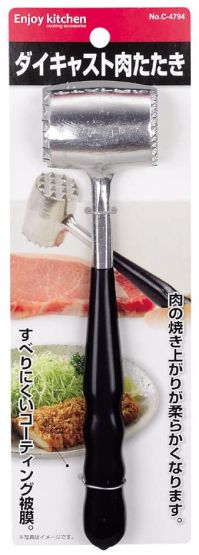 商品名 ダイキャスト 肉たたき C-4794 　47948　パール金属 ENJOY KITCHEN 商品説明 サイズ:幅37×奥行50×全長207mm重　量:180g材　質:本体/アルミニウム合金　　 　樹脂部/塩化ビニル樹脂　ハンドル部分...