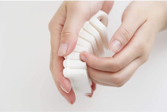 アイセン 手洗いブラシ 26691　白 縦2.5×横5.5×高さ10.5cm 手洗い習慣 爪ブラシ 予防