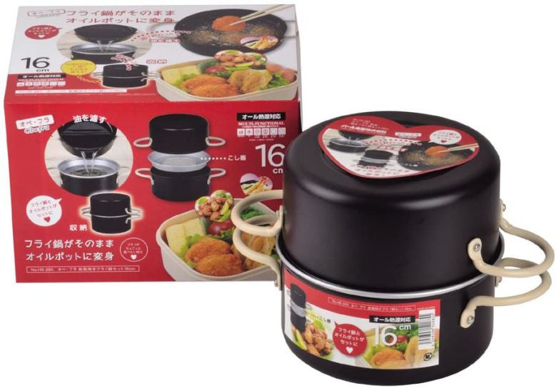 商品名お弁当用 揚げ鍋 鉄製 両手 フライ鍋 セット16cm HB-285 パール金属 オベ・フラ HB285 オベフラ 鉄製両手フライ鍋 セット 16cm商品説明製品サイズ:(約)鍋/幅245×奥行170×高さ80mm、こし網セット時/幅245×奥行170×高さ85mm、収納サイズ/幅245×奥行170×高さ155mm製品重量:(約)鍋のみ/540g、こし網セット時/620g、収納時/1.17kg材質:本体/鉄(シリコーン樹脂塗装)、取っ手/鉄(焼付塗装)、こし網ワク部/鉄(ふっ素樹脂含有シリコーン樹脂塗装)、こし網部/ステンレス鋼原産国:中国底の厚さ:1.0mm満水容量:1.5Lフライ鍋がそのままオイルポットに変身。一方の鍋で揚物をした後はもう一方の鍋に油を濾す。次にフライをする時は濾した油を入れた鍋で揚物ができるので、準備の手間がかからないお弁当作りや少量の揚物にピッタリなミニサイズガス火はもちろん、200VのIHクッキングヒーターやハロゲンヒーターなどオール熱源に対応おすすめ商品