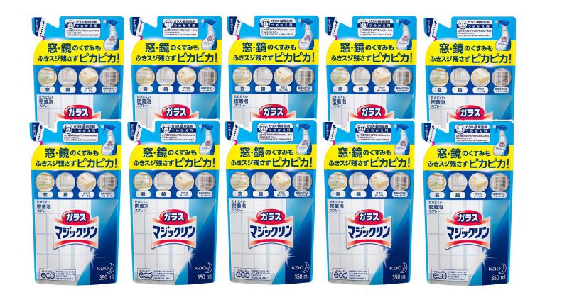 商品名 ガラスマジックリン 詰替 350ml 【×10個セット】 つめかえ 詰替 詰め替え レフィル 変え 商品説明 ホコリや手あかなどでくもった窓や鏡、ガラステーブル、ショーケースなどの汚れも、スッキリ落としてピカピカで透明な仕上がりに。2度ぶきなしで、ふきスジを残しません。【ガラス・鏡用洗剤】住居用洗剤350ml液性弱アルカリ性成分界面活性剤（0.4％ アルケニルコハク酸カリウム塩）、泡調整剤用途＜ガラス類＞窓・鏡・ガラスケース・自動車の窓ガラス等に＜その他＞スチール・ビニール・プラスチック・ホーロー製品に使えないもの●水がしみこむ白木や家具、壁材等●ラッカー等の塗装面、自動車の塗装面●液晶・プラズマディスプレイの画面※対象物の取り扱い説明書を参照の上、使用する。※リニューアルなどによりパッケージなどの仕様が予告なく変更になる場合がございます。ご了承ください。 おすすめ商品