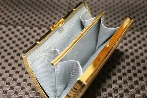 pearl 携帯灰皿 おしゃれ ヴィーナス ゴールド サテン仕上げ 人気 ブランド roen たばこケース ブランド 金色 メタル おしゃれ 上品 ジッポ レディース携帯灰皿 アイコス灰皿 Iqos灰皿 雑貨屋 Amaterasu金属製 とってもおしゃれな携帯灰皿 プレゼントにも最適 pearl 携帯灰皿 おしゃれ ヴィーナス ゴールド サテン仕上げ 人気 ブランド roen たばこケース ブランド 金色 メタル おしゃれ 上品 ジッポ レディース携帯灰皿 アイコス灰皿 Iqos灰皿 雑貨屋 Amaterasu金属製 とってもおしゃれな携帯灰皿 プレゼントにも最適