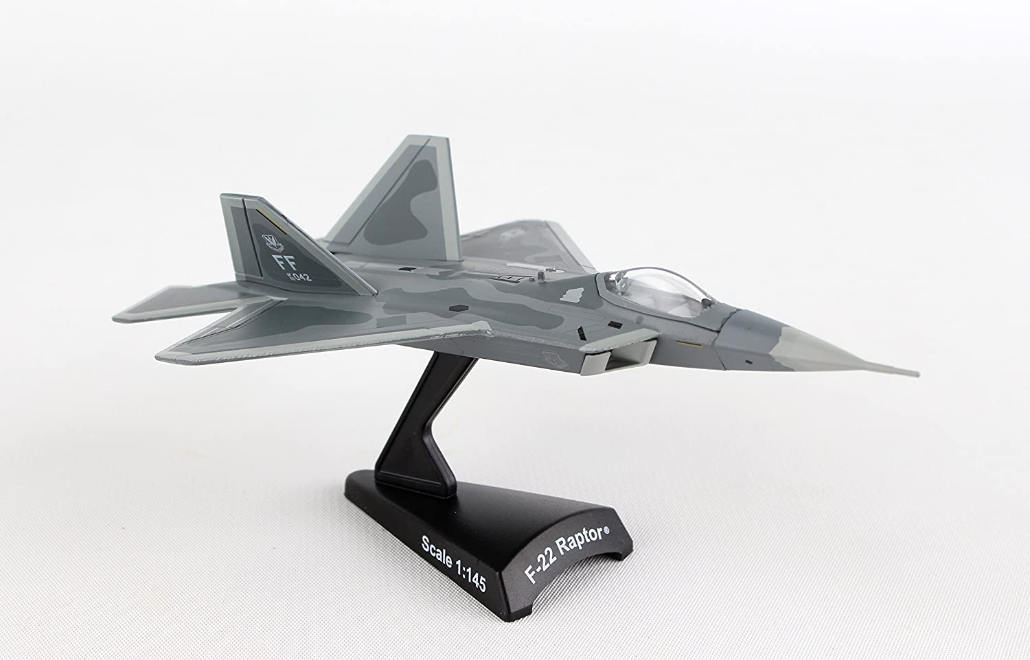 楽天日本小売業販売Postage Stamp PS5382-1 ダロン USAF F-22 1/145 ラプタービークル ダイキャスト製歴史的飛行機 プラスチックスタンド付き 金属製